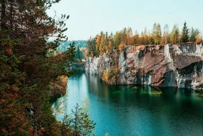 Отдых в Карелии: причины провести отпуск в одном из самых красивых регионов России