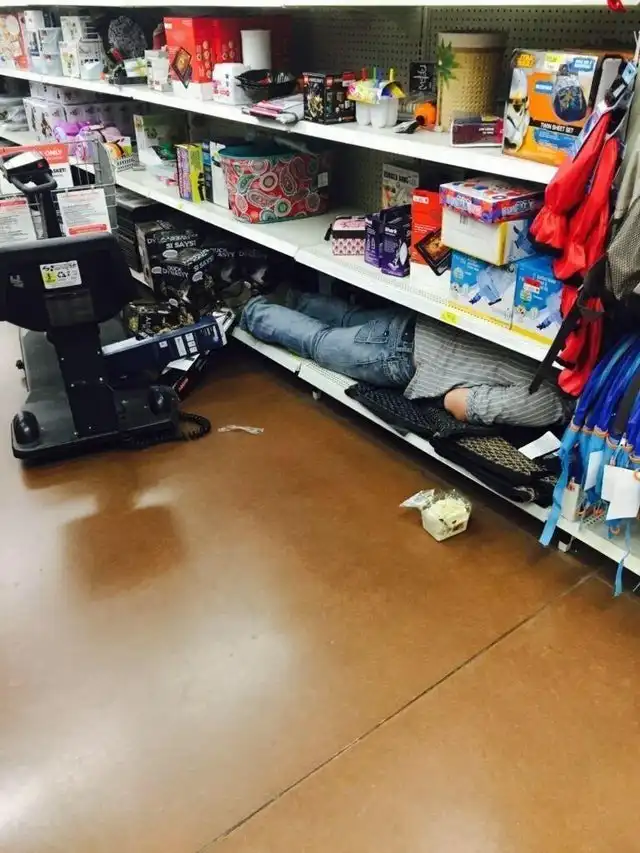 Колоритные посетители американских супермаркетов, которых мы бы назвали сумасшедшими