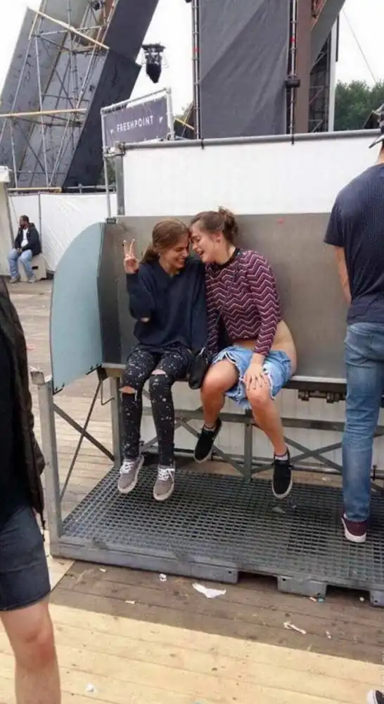 Немного слегка пошлых картинок с надписями