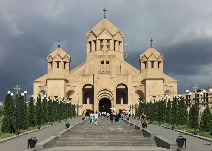 Интересные места Еревана: 6 достопримечательностей, которые обязательно нужно посетить