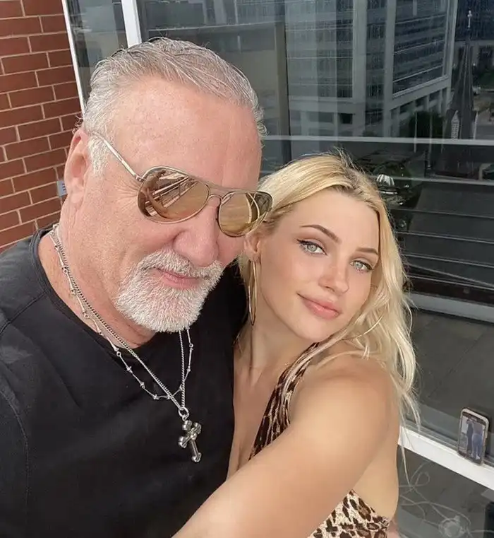 23-летняя манекенщица говорит, что 63-летний бойфренд - это по любви