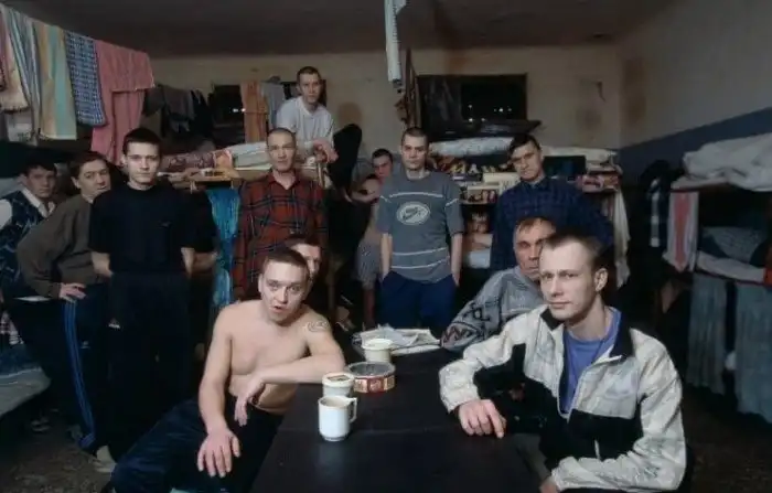 Это лихие 90-е: редкие фотографии того неоднозначного времени