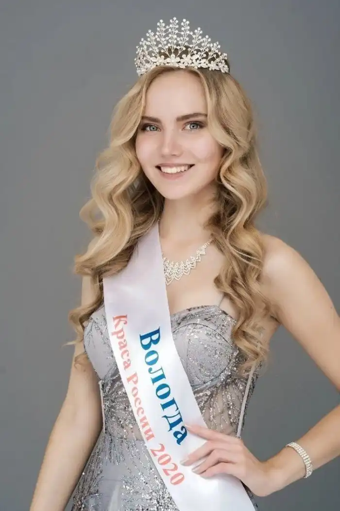 25 представительниц различных национальностей, показывающих красоту и многоликость народов мира