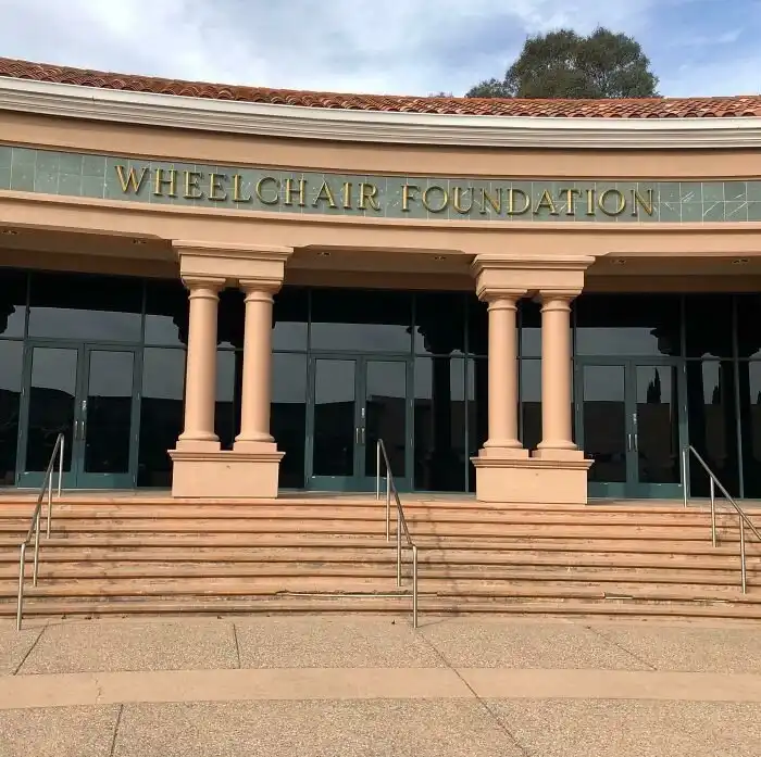 30 примеров лестниц с ужасным дизайном