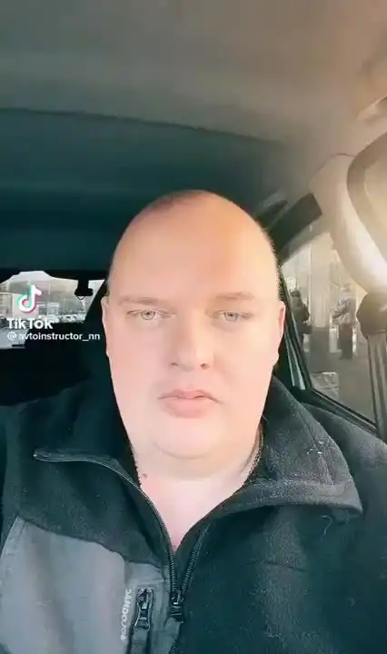Блин, а я как дурак головой кручу...