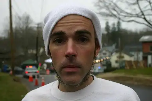 Человек, который судился больше 300 раз и сколотил на этом состояние. Необычная история Джонатана Ли