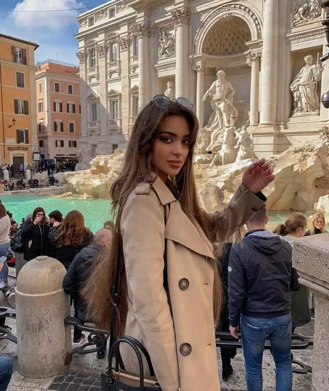 Эвлин Абдулла-Халифа - новая "Мисс Вселенная Бахрейн", которая имеет русские корни