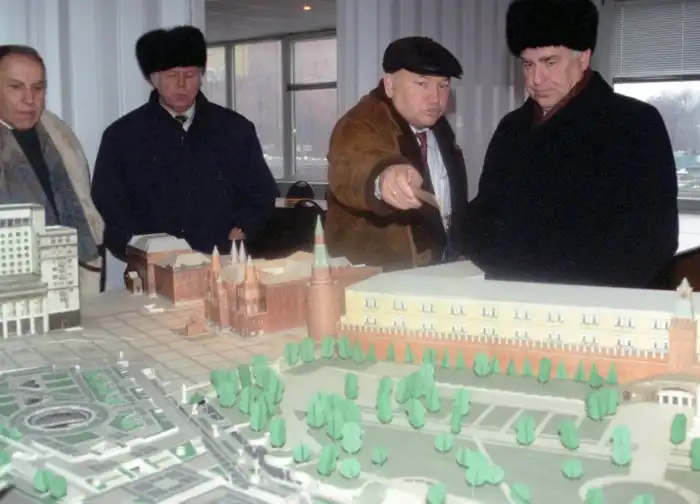 Юрий Лужков и его личная Москва