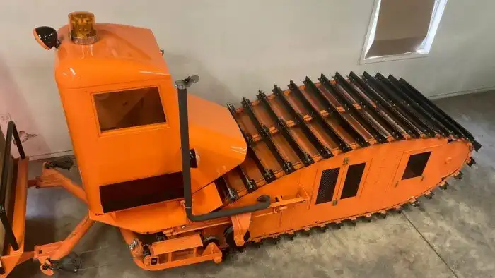 Monarch Sno-Motor: самый странный снегоход в мире
