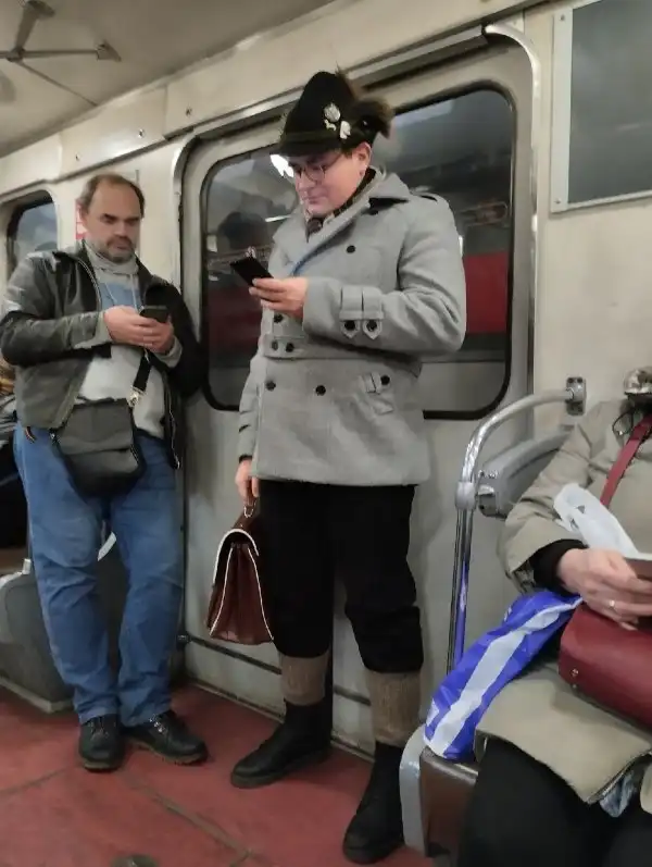 Чудаки и модники из метро