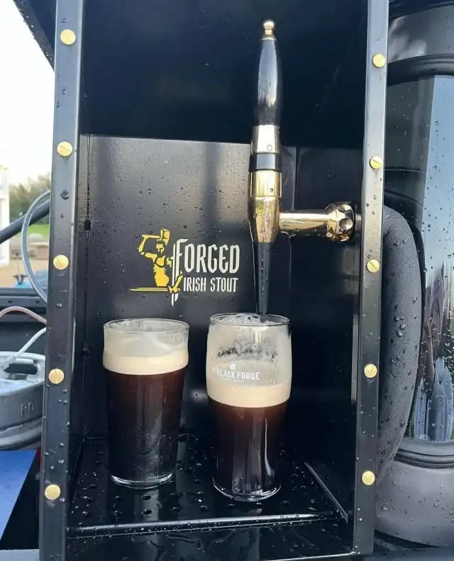 "Ирландский тюнинг": Конор Макгрегор прокачал свою машину так, что удивился бы даже XZibit