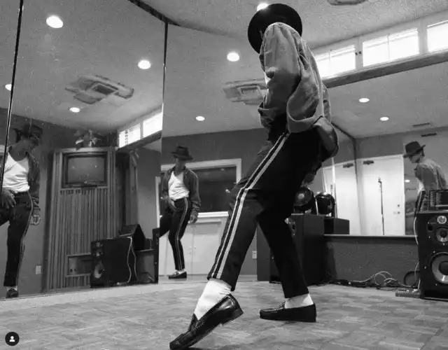 В фильме о жизни Майкла Джексона поп-короля сыграет его племянник Джафар