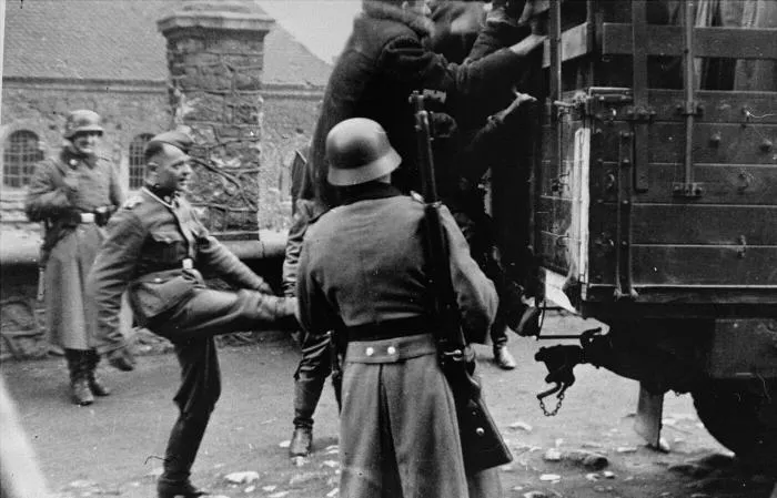 Что ждало нациста, который нарушил приказ стрелять в мирных людей