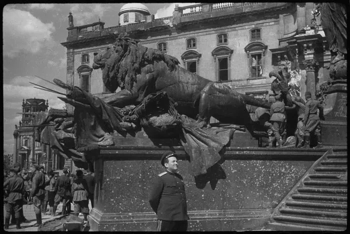 Как поступили советские солдаты с жителями захваченного Берлина. Взгляд глазами австралийского репортера