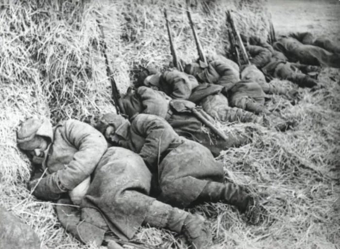 Как бойцы Красной армии выживали в -40 °с, ночуя на снегу⁠⁠