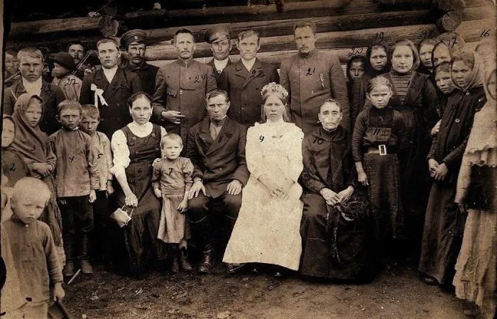 Женись в 13, роди 10 детей: семейные нормы дореволюционной России, которые сейчас нам кажутся дикостью