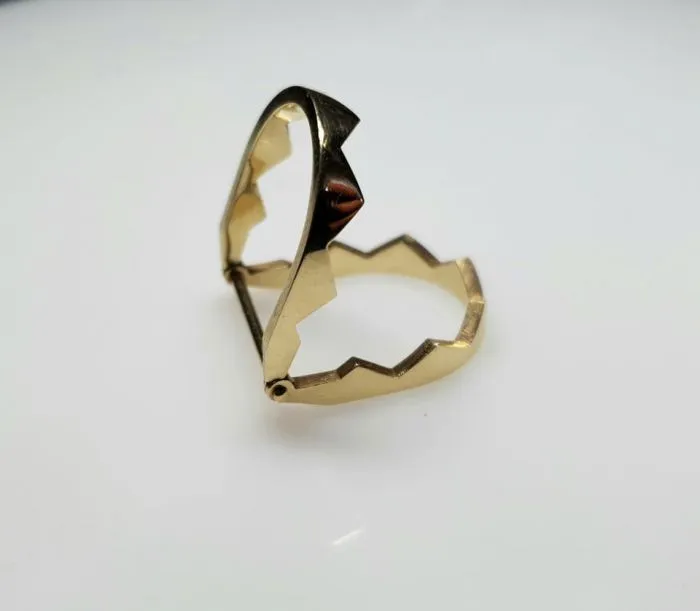 Помолвочные кольца с изюминкой, которые запомнились навсегда