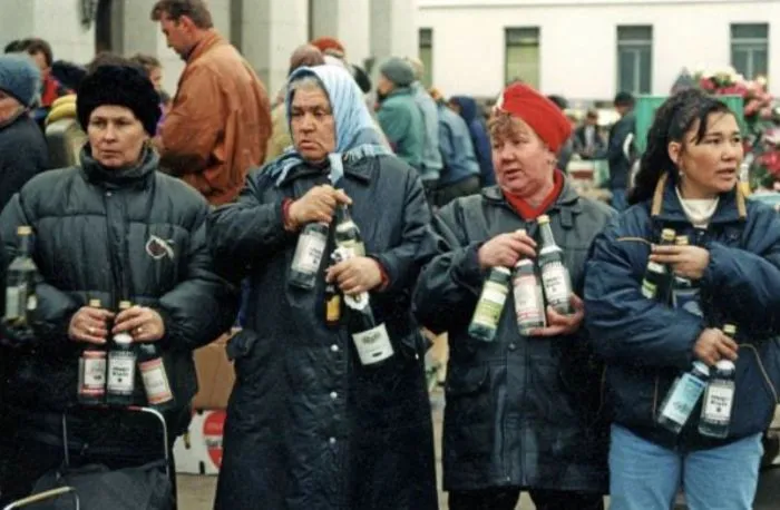Торговля в лихие 90-е: палёная водка, заграничные товары и полное беззаконие