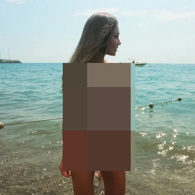 Девушки в бикини