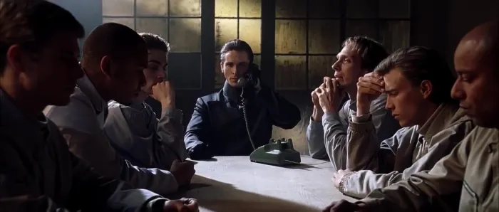 Сферическая антиутопия в вакууме — «Эквилибриум» (2002), режиссёр Курт Уиммер⁠⁠