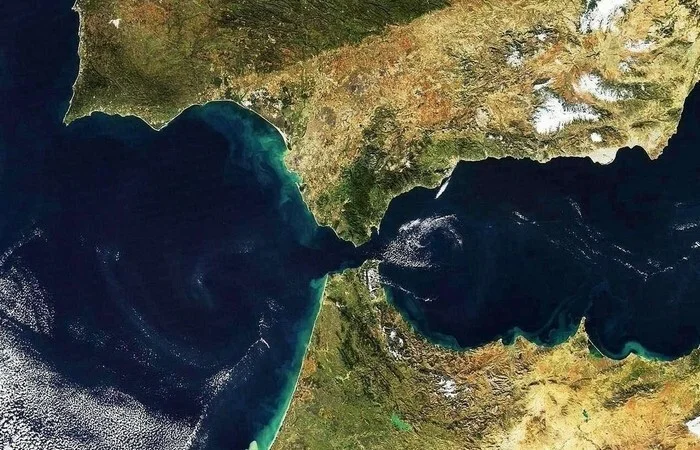 Почему Европу и Африку до сих пор не соединили мостом через Гибралтарский пролив