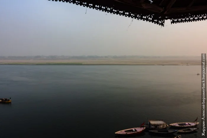 Ганг — самая грязная река в мире. А тут моются и пьют из нее⁠⁠