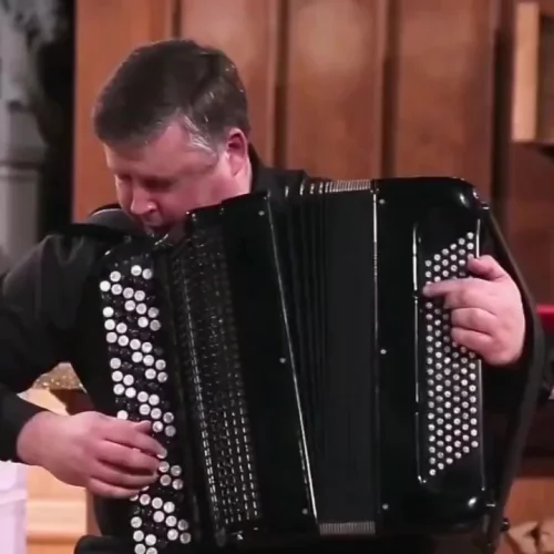 Александр Хрустевич исполняет «Зиму» Антонио Вивальди