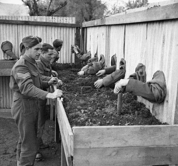 Расшифровка тайн: разгадываем странное фото времен Второй мировой войны