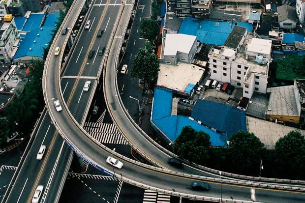 Сеульский городской оазис: как шоссе превратилось в удивительную реку в центре города