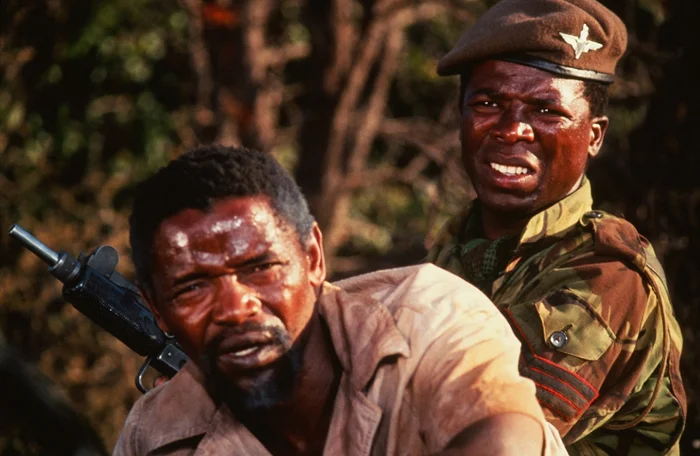 Реальность и экстремизм: обзор фильма "Дикие гуси" о белых супрематистах в чёрной Африке