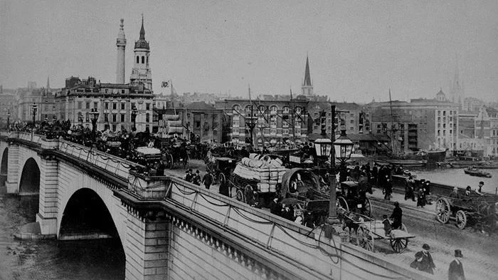 Мост в никуда: почему американцы приобрели столетний Лондонский мост для города без реки