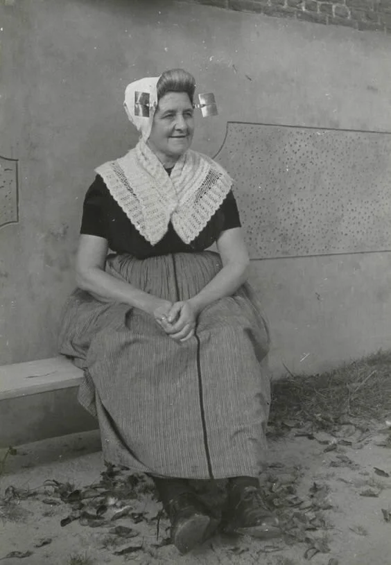 Тайна голландских женщин с "железными ушами"