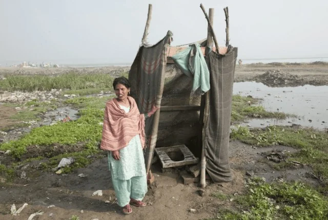 Свадебные условия: Почему в Индии отсутствие туалета становится преградой для брака