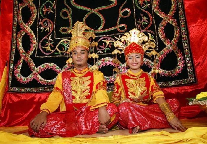 Брак по всем канонам: топ-10 самых удивительных брачных традиций из разных уголков мира