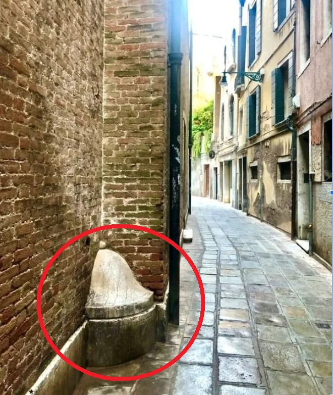 Таинственные «горбы» Венеции: Загадка и функции архитектурных особенностей в углах зданий