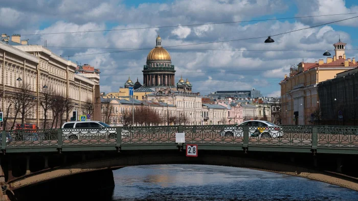 Откройте для себя великолепия Санкт-Петербурга: Лучшие экскурсии в городе!