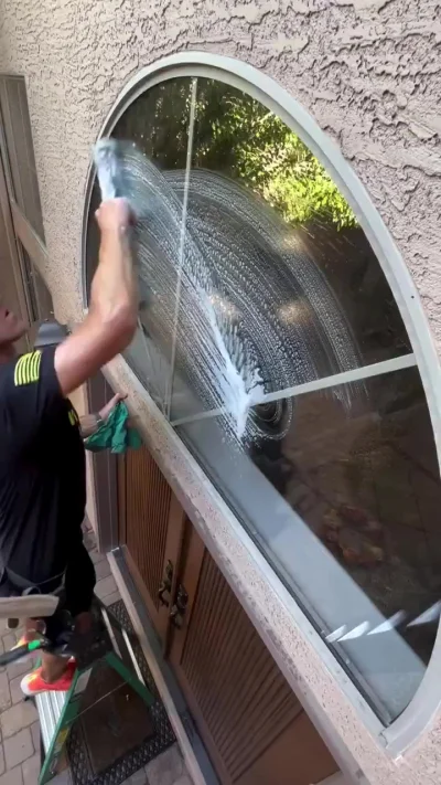 Профессиональное мытьё окон