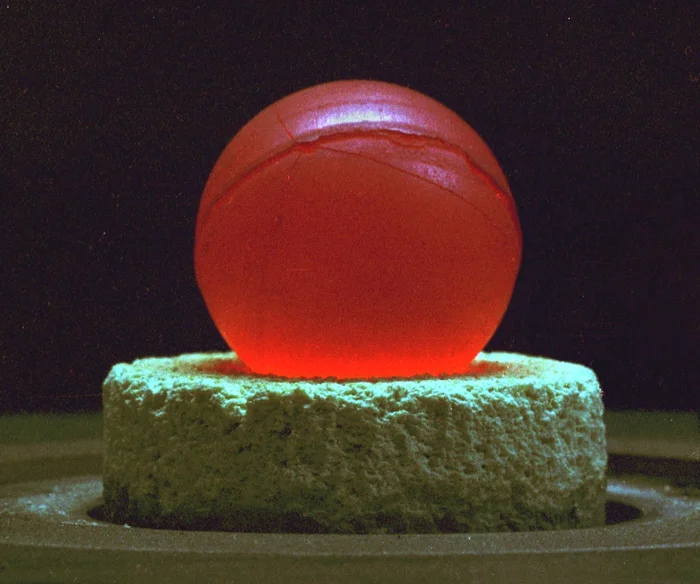 Милый шарик с темным характером: 5 удивительных фактов о плутонии