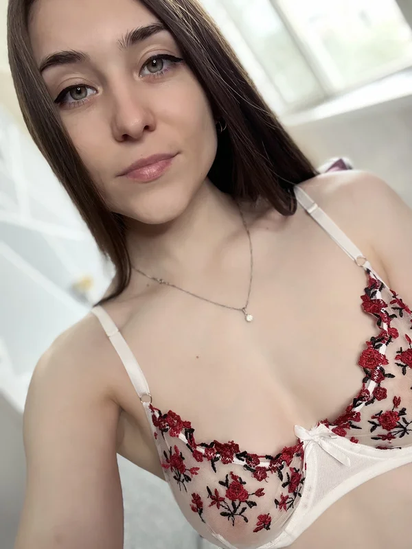 Camgirl dervindella