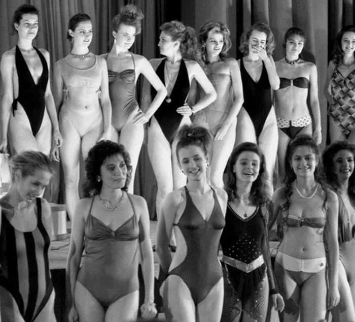 Как выглядели советские девушки в 80-х: модели и работницы