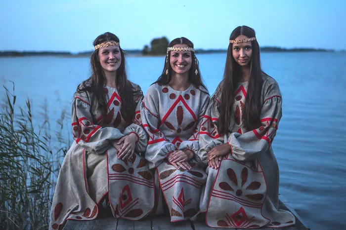 Традиционные костюмы регионов России