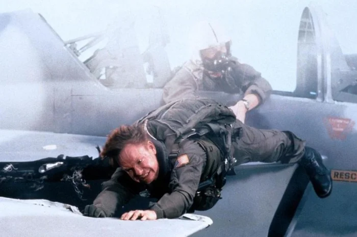 Фильм "Горячие головы" - 1991