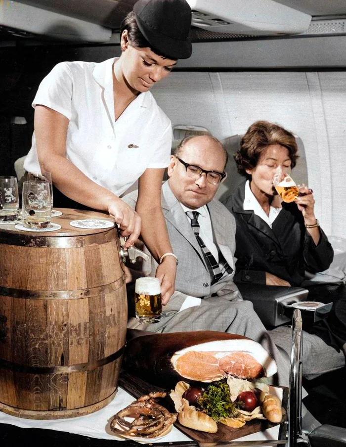 20 удивительных окрашенных фотографий прошлого века, которые поразят вас