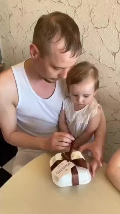 От его радости аж в комнате потемнело⁠⁠