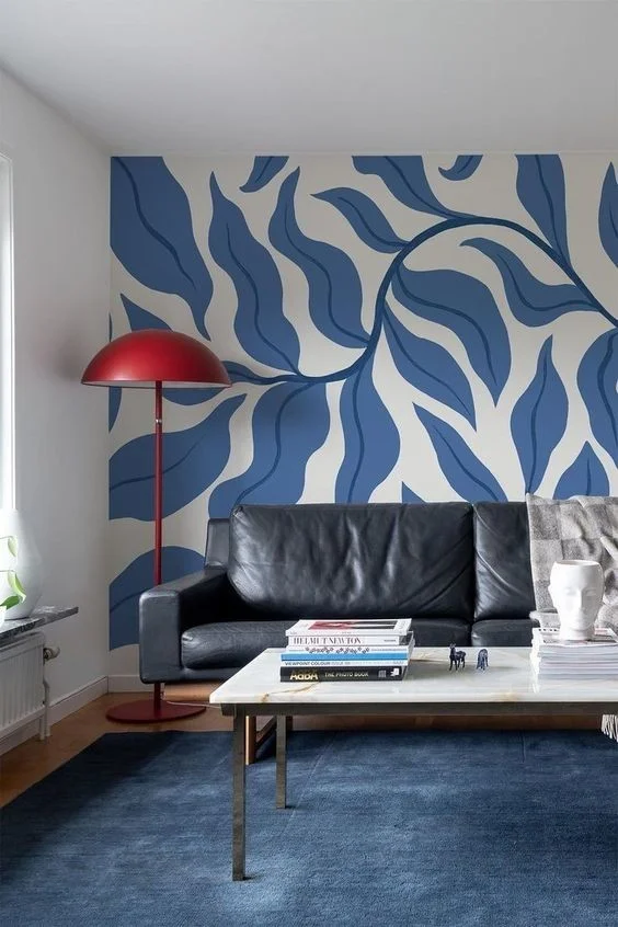 Тренд ремонта 2024 года: яркие рисунки вместо обоев в интерьере