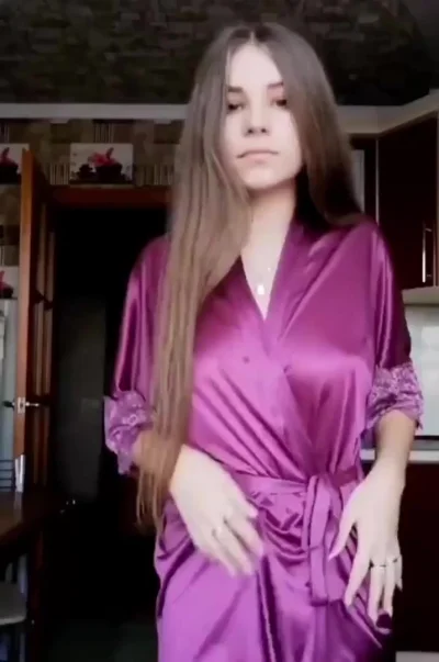 Сняла халатик⁠⁠ (18+)