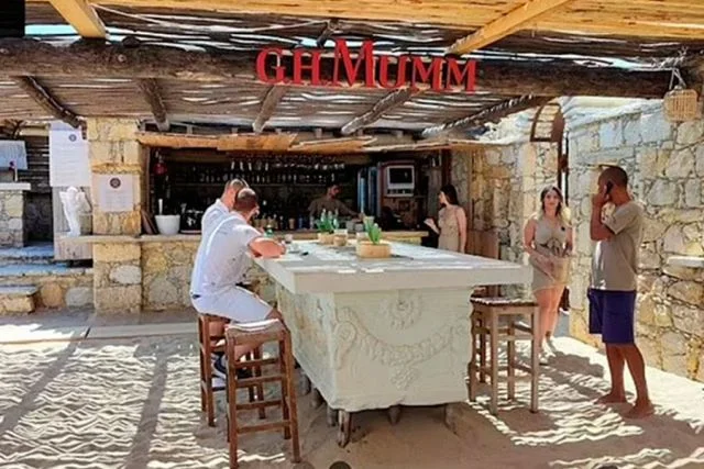 Римский саркофаг в Болгарии несколько лет служил барным столом