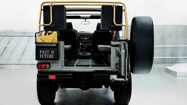 Модный дом Moncler и Mercedes-Benz при участии Nigo воссоздали культовый G-Class 1990-х