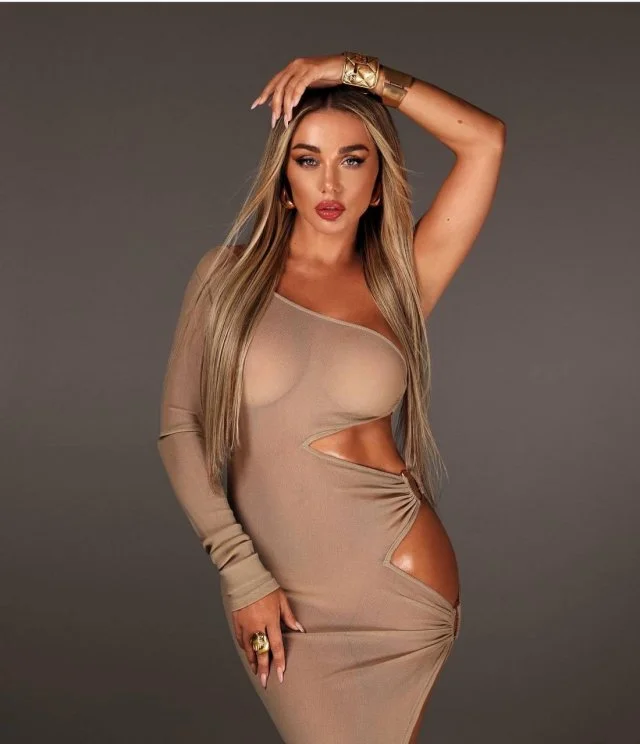 Пластическая хирургия обернулась провалом для Анны Седоковой