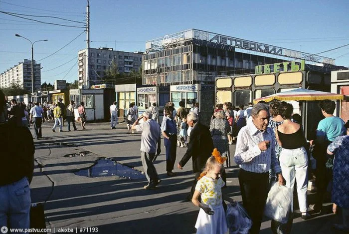 Занимательные снимки, показывающие атмосферу 90-х